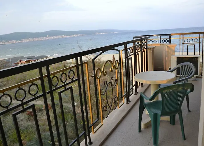 Golden Rainbow 阳光海滩